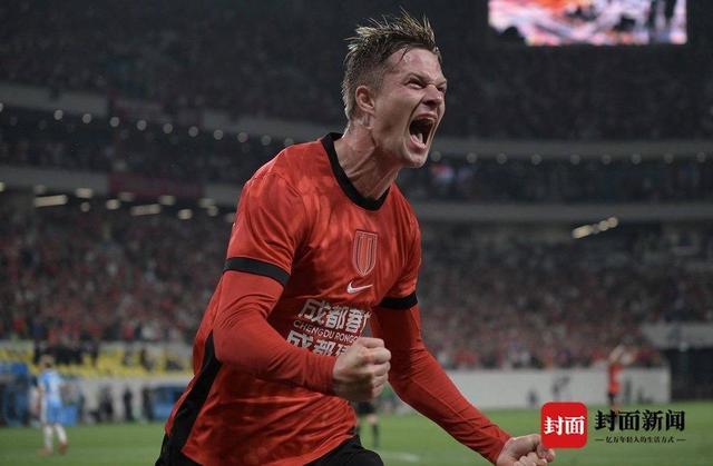 八连胜！成都蓉城主场3-0轻取河南